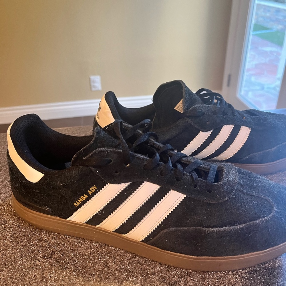 Adidas suede all black gum bottom